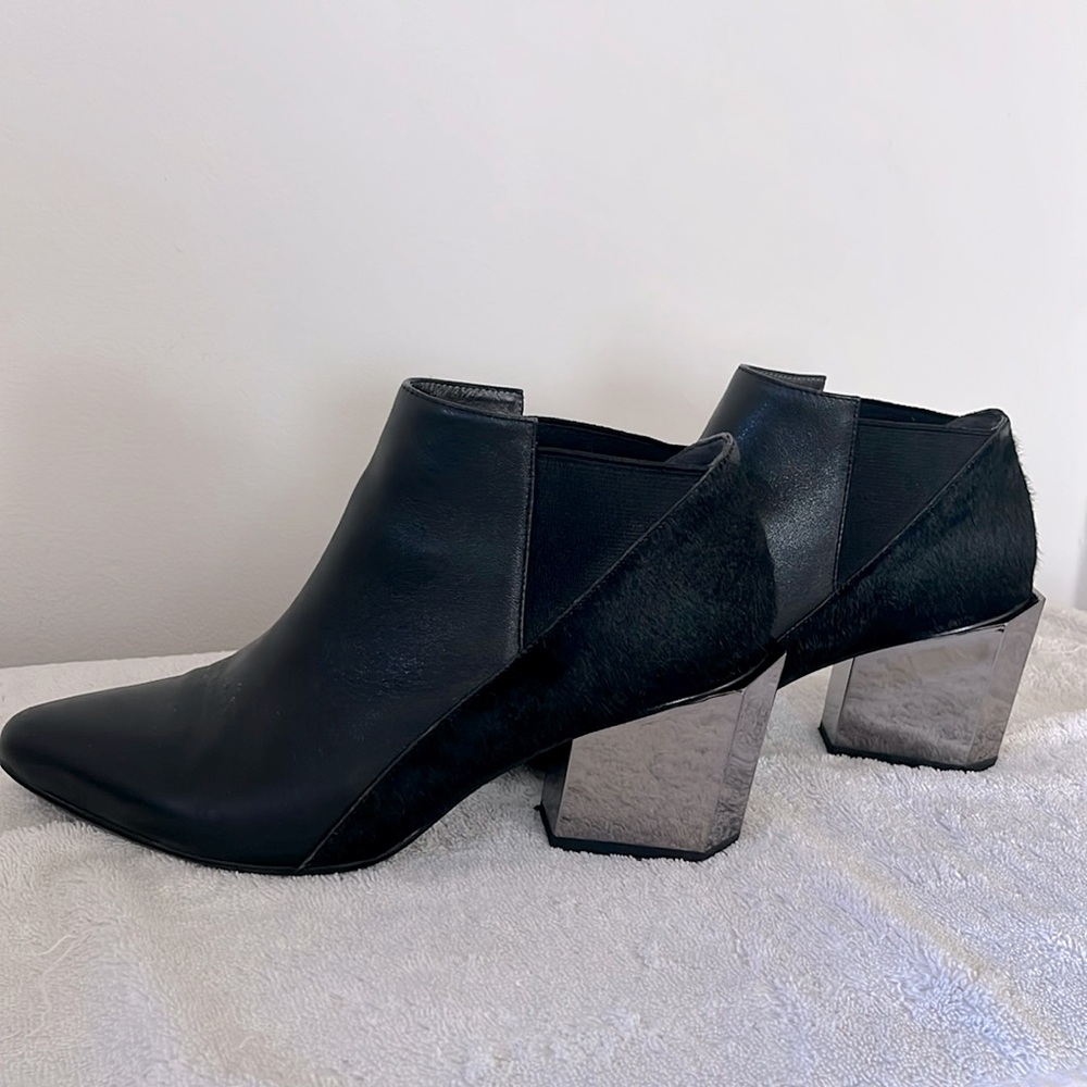 United Nude Black Leather / Calfskin / Chrome Ankle Boots